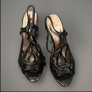 Joan & David black patent “Mimo” sandal